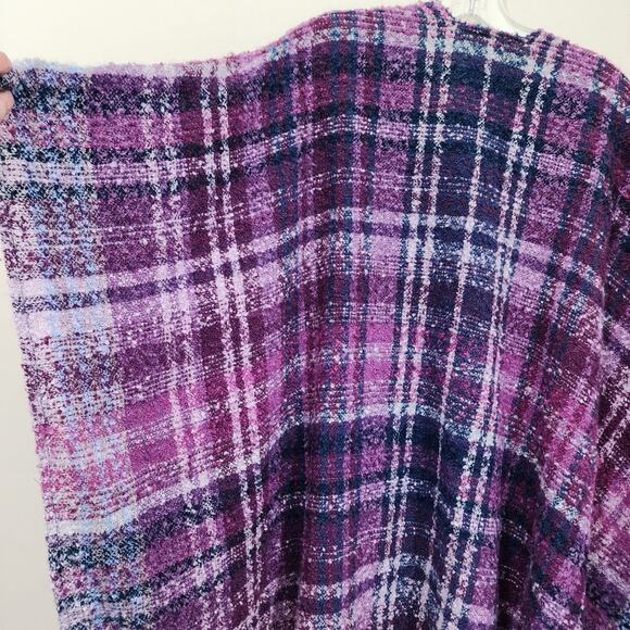 Woolrich super soft purple plaid blanket poncho with tassel trim one size - Picture 7 of 10